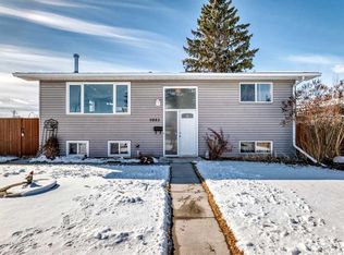 9883 E Athens Rd SE, Calgary, AB T2J 1B8