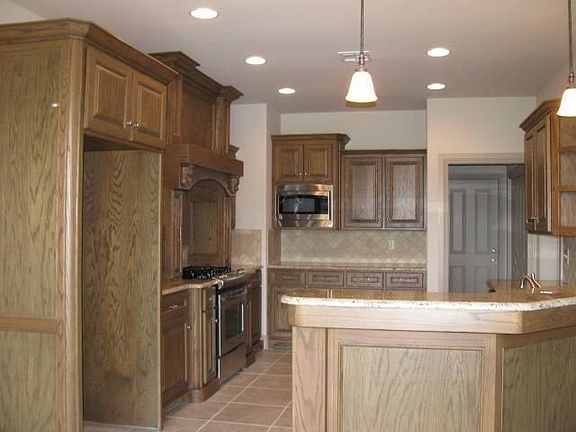 3rd image of 1708 Fairway Dr