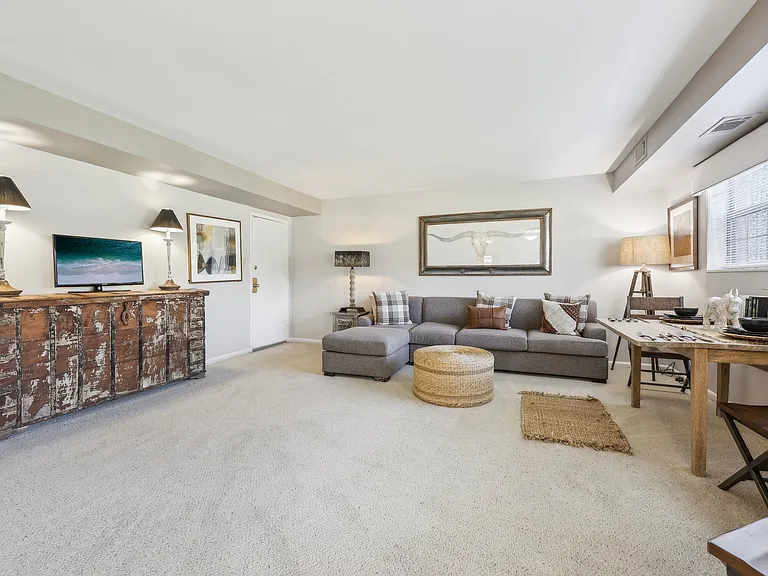 Westgate Apts & Townhouses LP — Photo 6