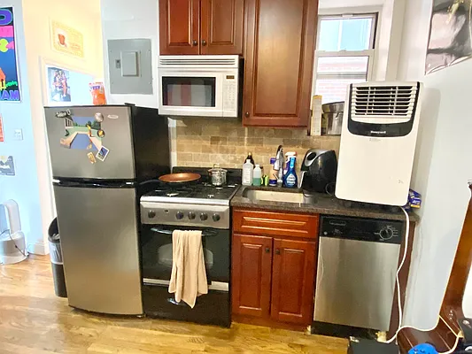 Rented by Corcoran | media 23