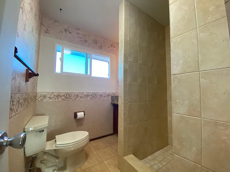 Molehu Dr — Photo 17
