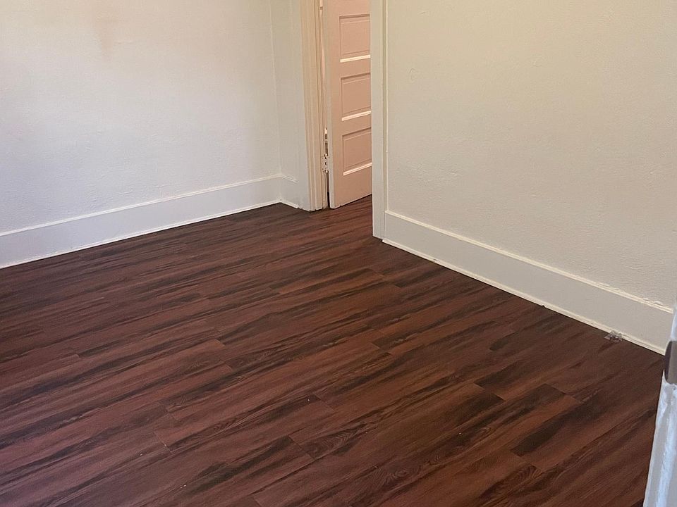 2nd image of 1310 E 2nd St APT 6