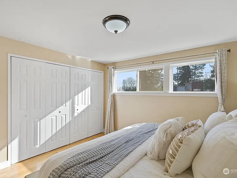 3953 153rd Ave SE — Photo 4