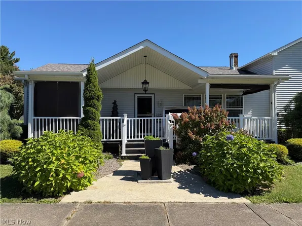239 Oak St, Leetonia, OH 44431