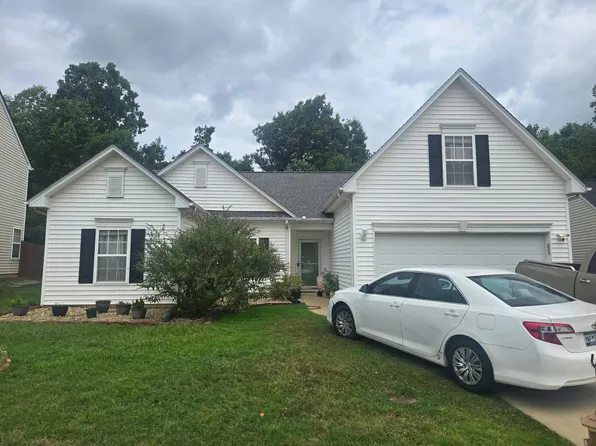 658 Timber Walk Dr, Simpsonville, SC 29681