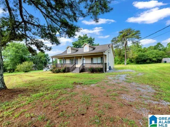 95 Summit Dr, Hayden, AL 35079