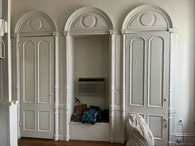 2010 Spring Garden St #2F — Photo 6