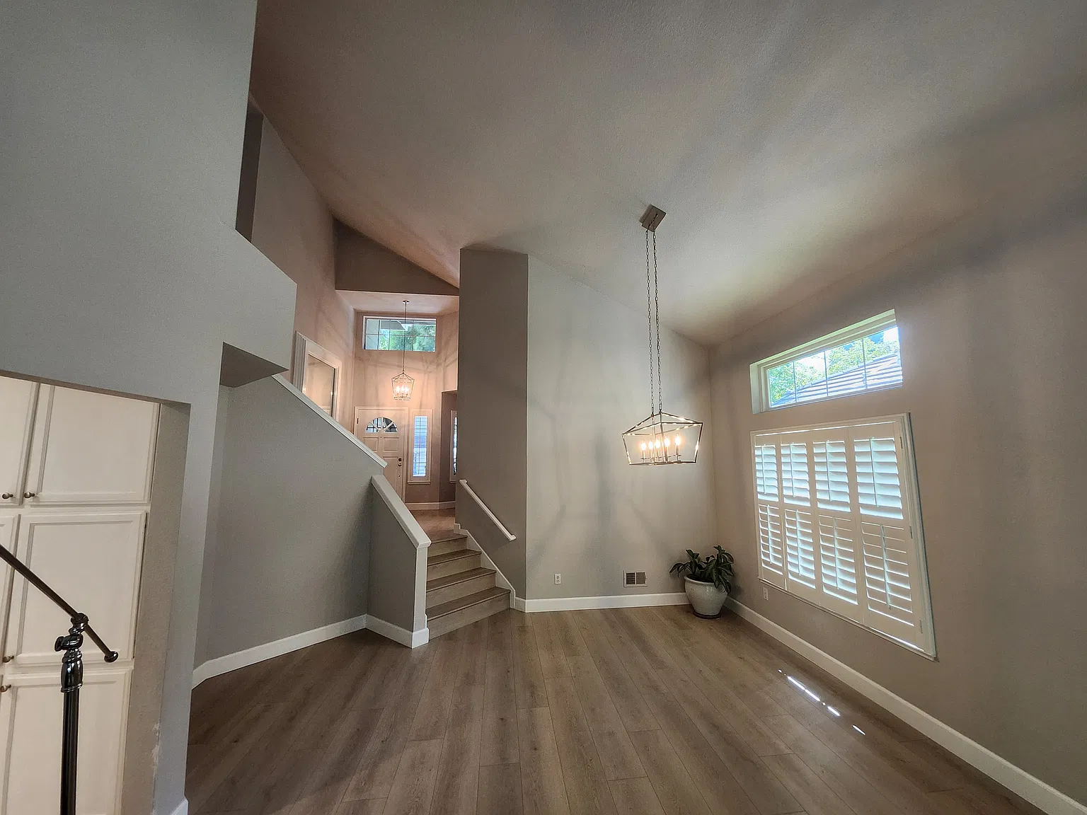 3 bed, 2195 sqft, $4,650 — Photo 4