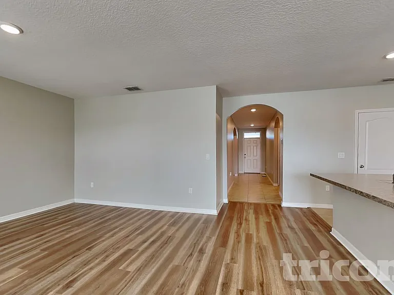 991 Summer Glen Dr — Photo 4