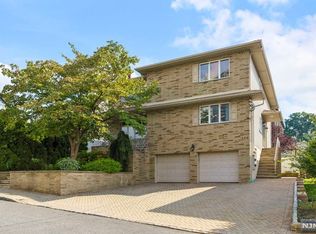 408 Jane St #1, Fort Lee, NJ 07024