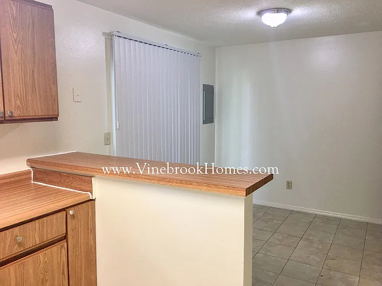 8225 Schoolgate Dr — Photo 10