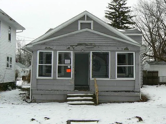 4021 Smith St photo 1
