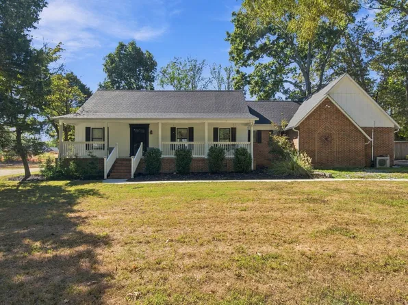 119 Autumn Ln, Tullahoma, TN 37388