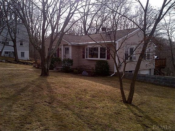2nd image of 29 Heather Dr