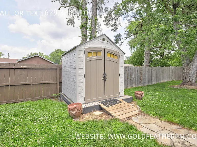 109B Harrow Ct — Photo 36