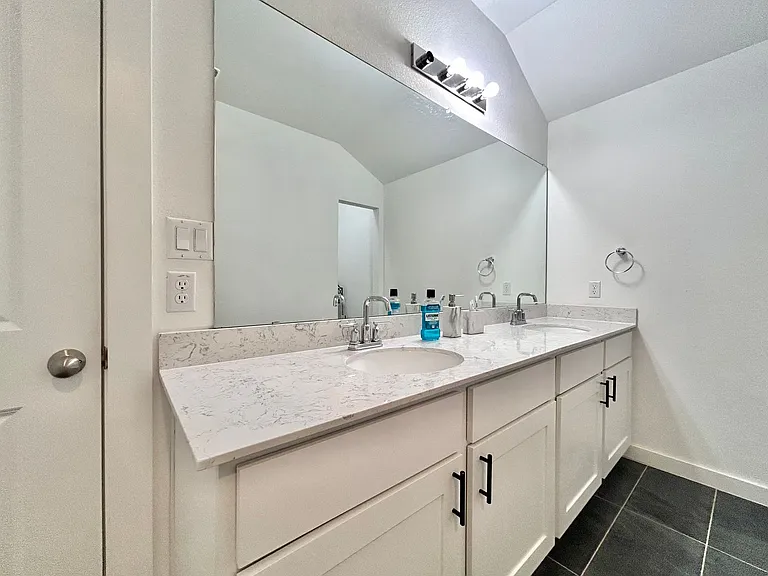 1357 Kneehigh Ln — Photo 19