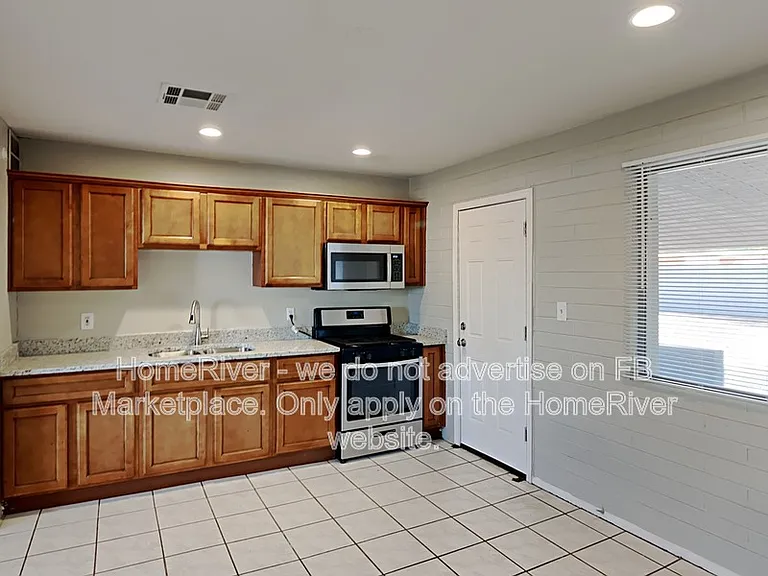 3801 W Tamarisk Ave — Photo 6