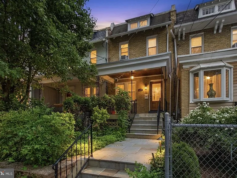 440 Delafield Pl NW — Photo 3