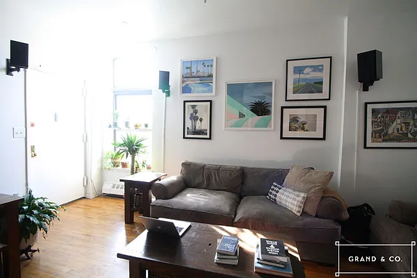 Rented by Grand & Co. | media 17