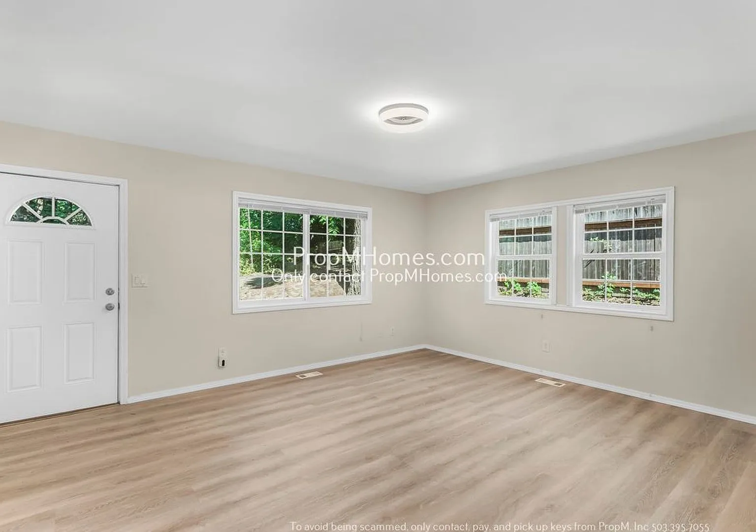 Charming 2-Bedroom Home on a Spacious SW Portland Lot! — Photo 2