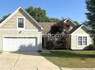 15232 Dehavilland Dr, Charlotte, NC 28278