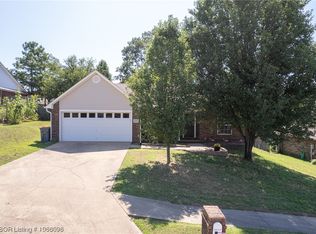 1202 N 10th St, Barling, AR 72923