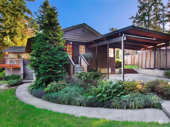 17010 24th Avenue SW, Burien, WA 98166