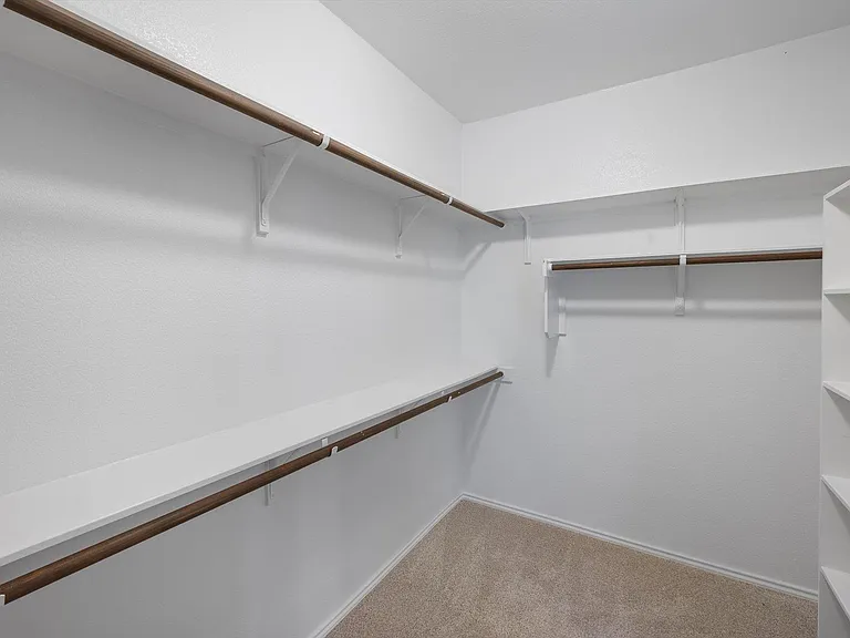 12104 Broten St — Photo 16