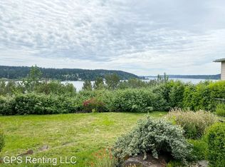 5677 NE 180th St #2, Kenmore, WA 98028