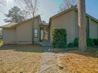 132 W Lake Dr, Lexington, SC 29073