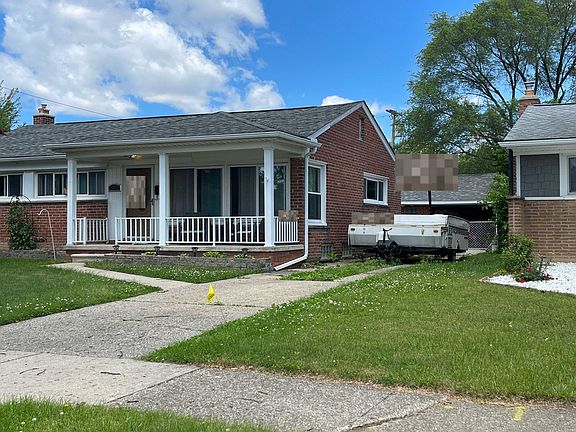 2nd image of 33028 Sheridan St