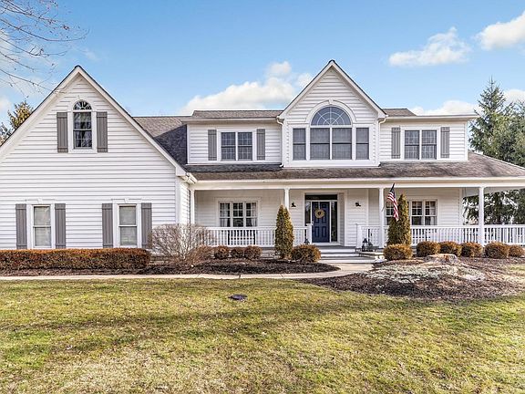 2nd image of 5675 Medallion Dr E