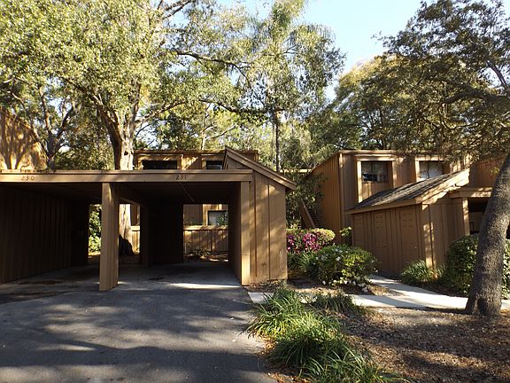 2nd image of 231 Crown Oaks Way