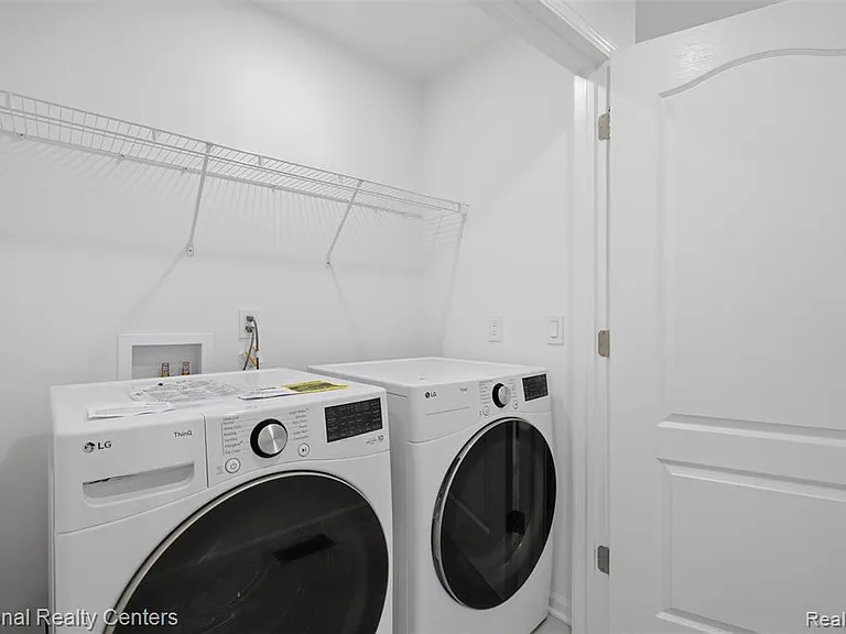 43034 Atwood Ave — Photo 14