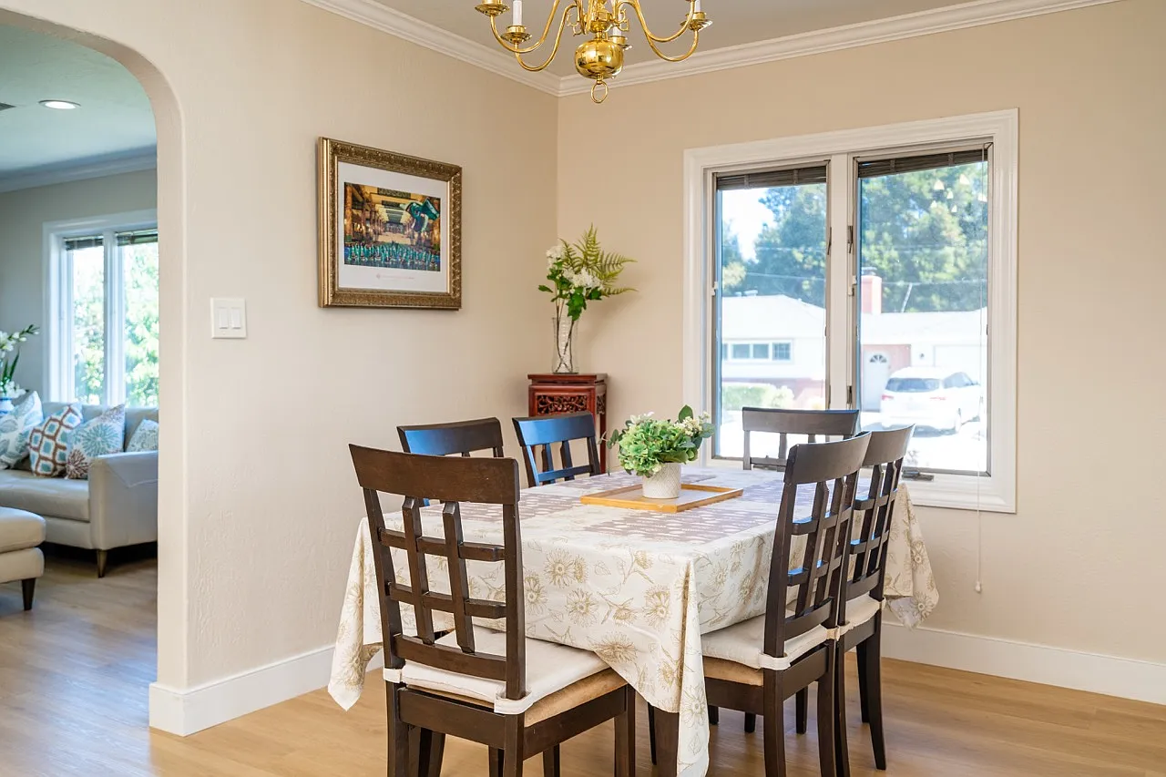 3 bed, 1414 sqft, $5,140 — Photo 4