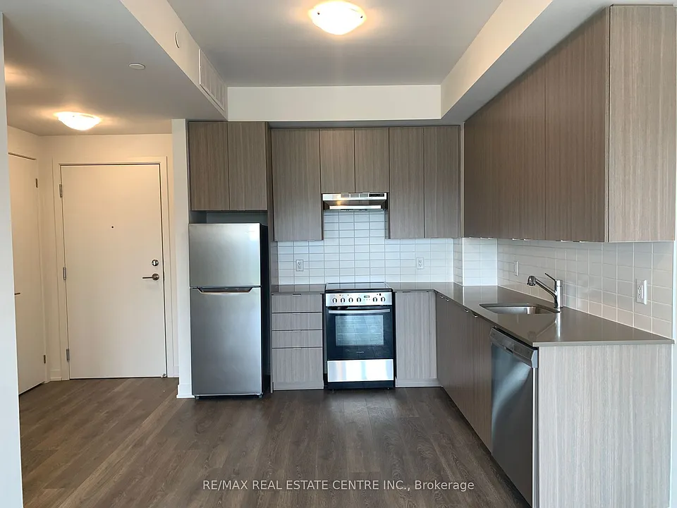 58 Sky Harbour Dr #209