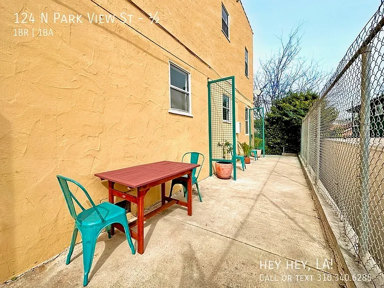 124 N Park View St — Photo 29