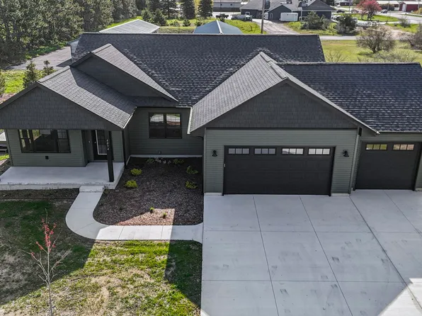 4054 Center Farm Ln, Traverse City, MI 49685