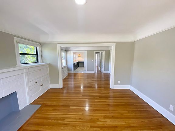 5th image of 246 N Kenwood St #1/2