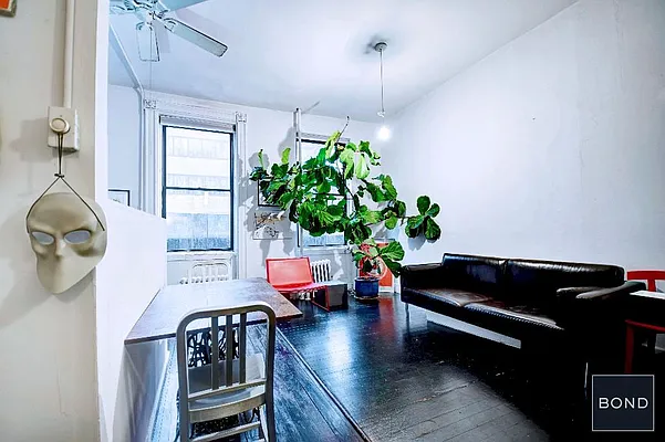 Rented by Bond New York | media 20