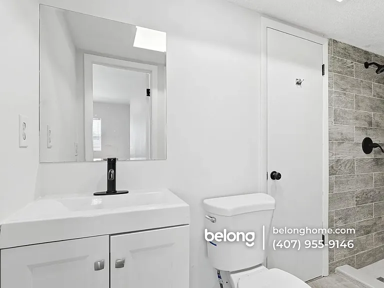 524 Westminster Ave — Photo 5