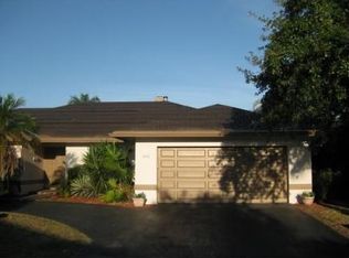 942 SW 93rd Ter, Plantation, FL 33324