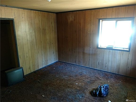 4th image of 3141 SE 181st Way