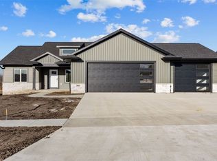 3988 Peridot Dr, Marion, IA 52302