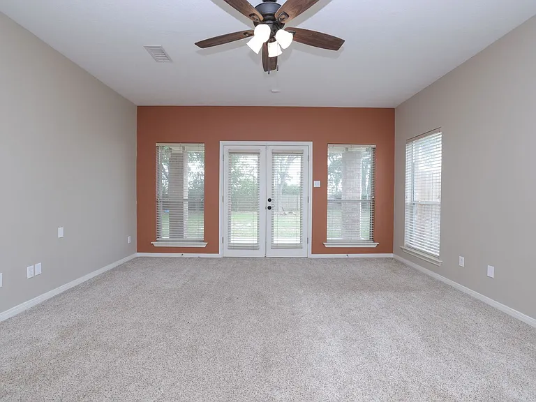 105 Lawrence Marshall Dr — Photo 21