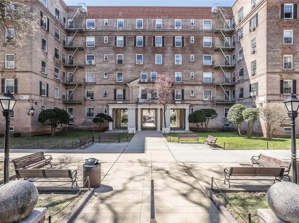 55-23 31 Avenue #4, Woodside, NY 11377