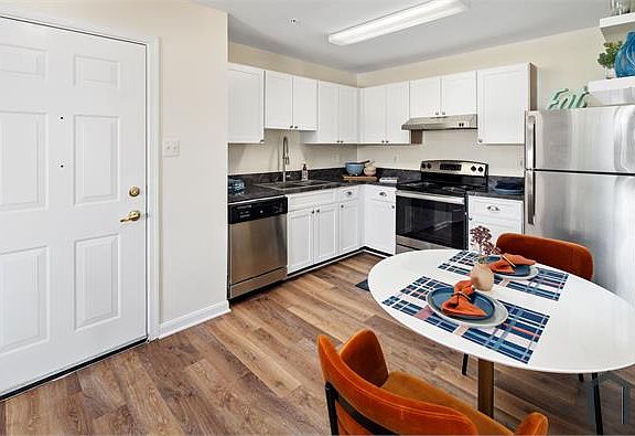 2nd image of 7161 Silver Lake Blvd APT 321