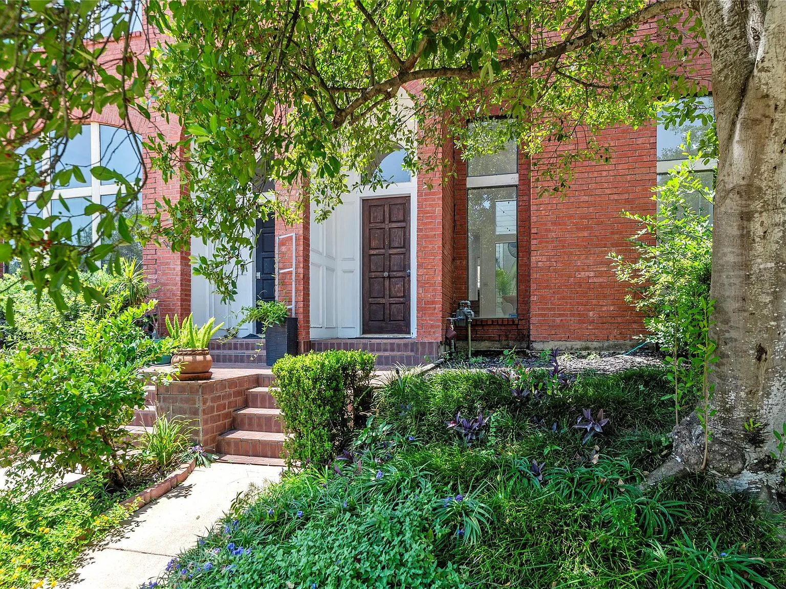 2 bed, 2.5 bath, 1986 sqft, $3,499 — Photo 3