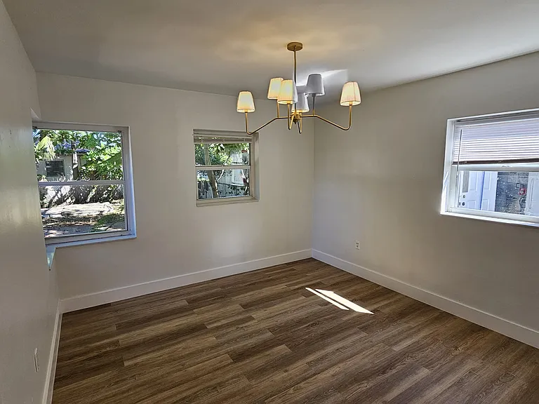 1915 Normandy Dr — Photo 15