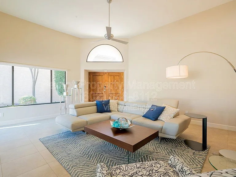 10640 E Vogel Ave — Photo 8